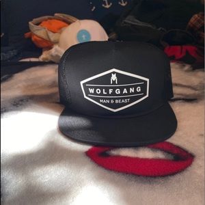 Men’s flat bib trucker hat